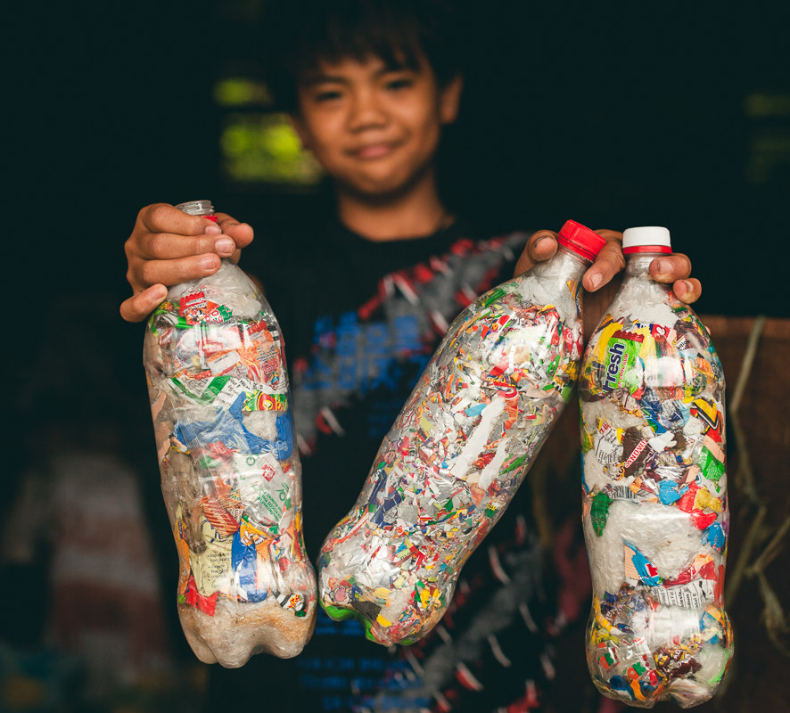 Medellin students create eco-bricks